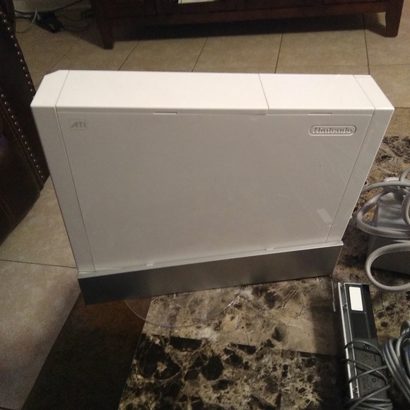 Nintendo Wii Console Bundle RVL-001 GameCube Compatible Cords Remotes Tested - Picture 4 of 5